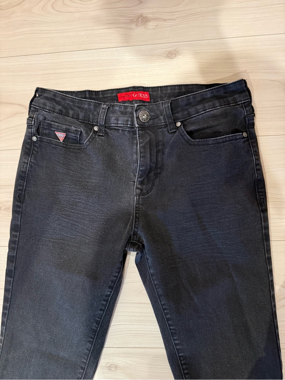 GUESS Men's Slim Faded Black Jeans
